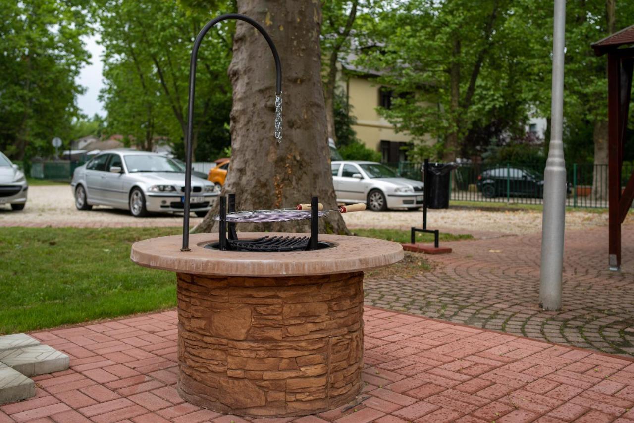 Accomo Apartmanhaz Siofok Exterior photo